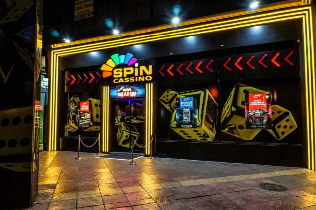 Prilaz Spin kazinu Obrenovićevom ulicom pored tržnog centra Kalča