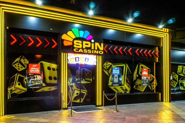 Prilaz Spin kazinu Obrenovićevom ulicom pored tržnog centra Kalča